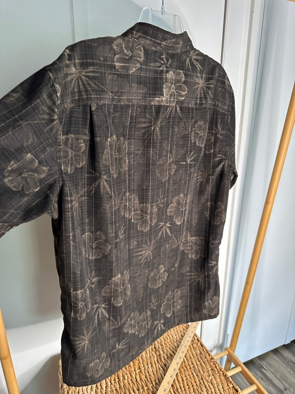 Van Heusen Brown Floral Short-Sleeve Button-Down Shirt Hawaiian style - Picture 7 of 10